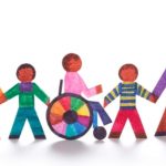inclusão, cadeira de rodas, crianças juntas, roda de inclusão